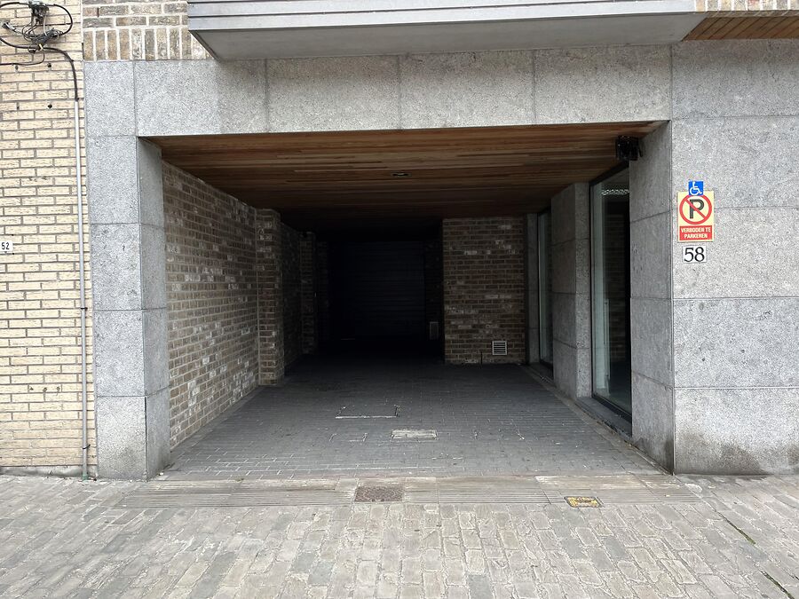 RUIM, LICHTRIJK APPARTEMENT