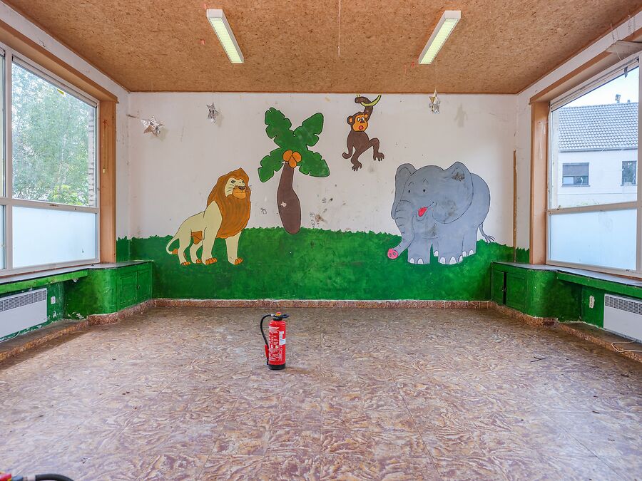 Te renoveren school in het groene Bellem