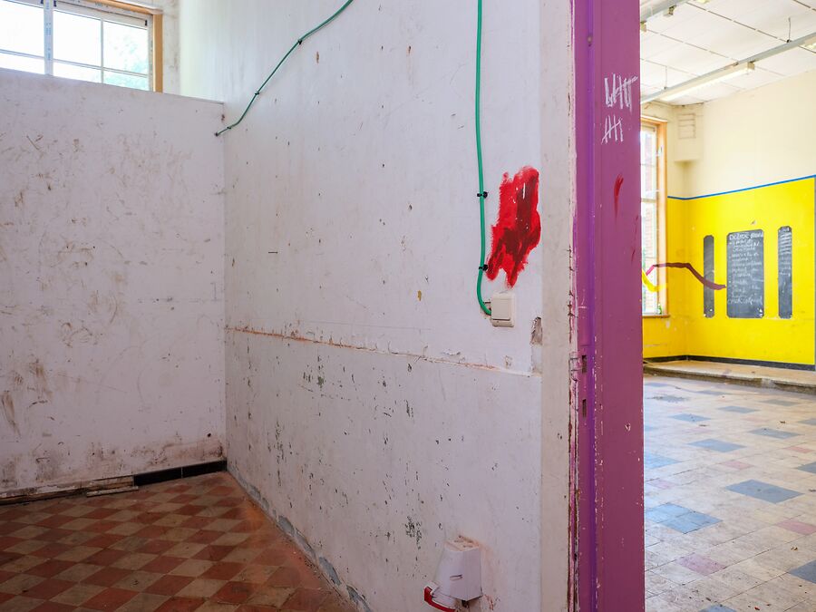 Te renoveren school in het groene Bellem