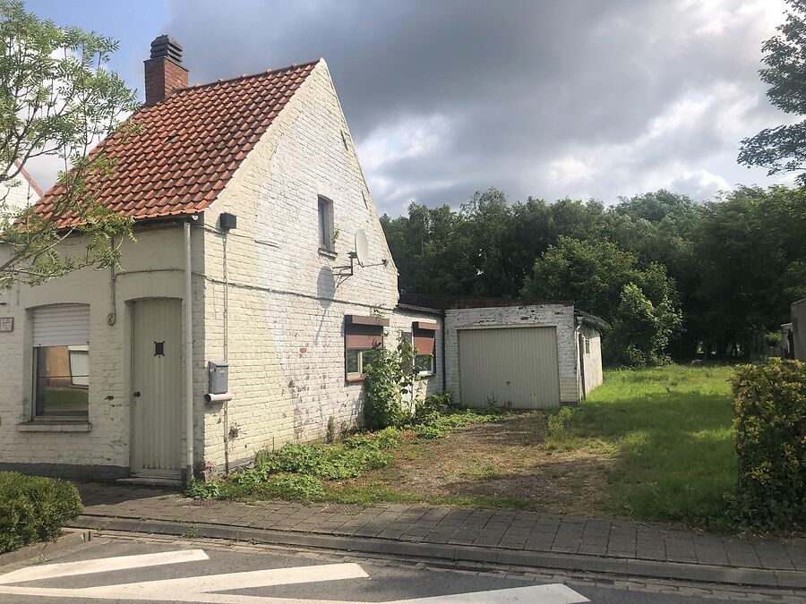 Renovatiepand/slooppand Doornhoekstr 17 Bekegem