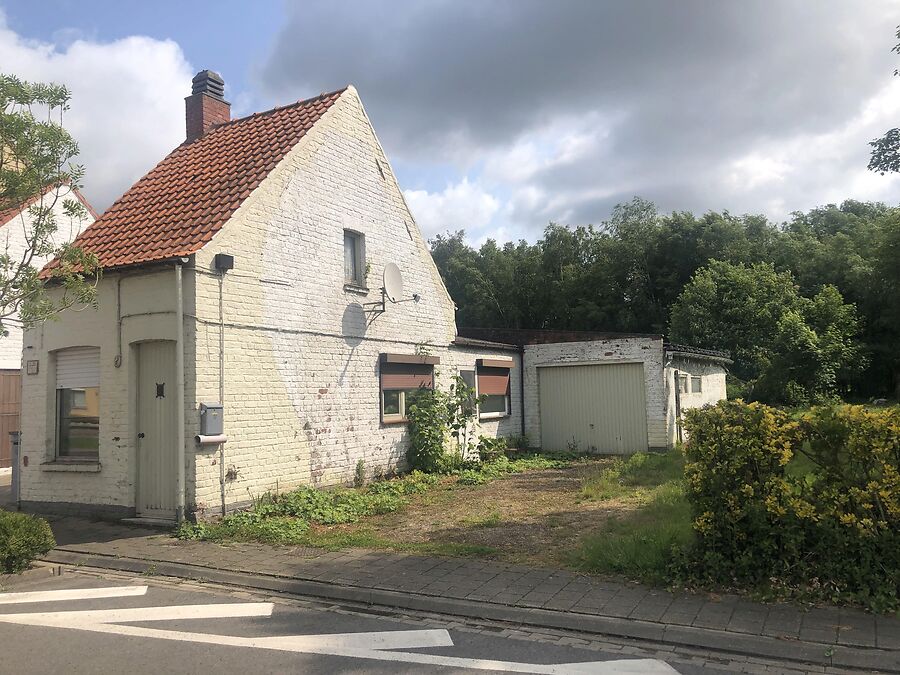 Renovatiepand/slooppand Doornhoekstr 17 Bekegem