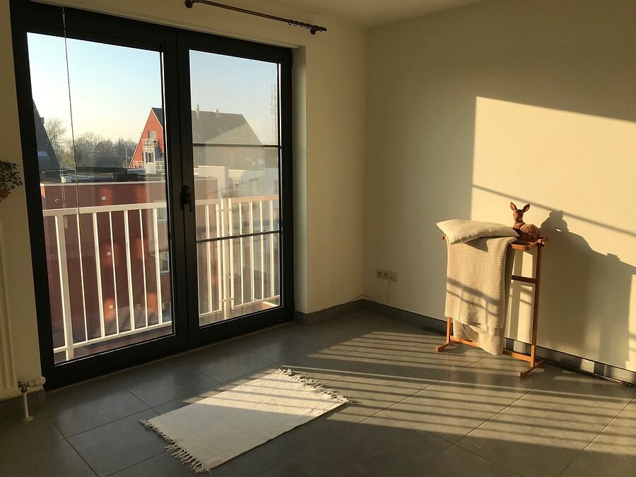 NIEUW GESCHILDERD APPARTEMENT