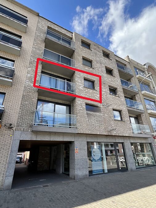 NIEUW GESCHILDERD APPARTEMENT