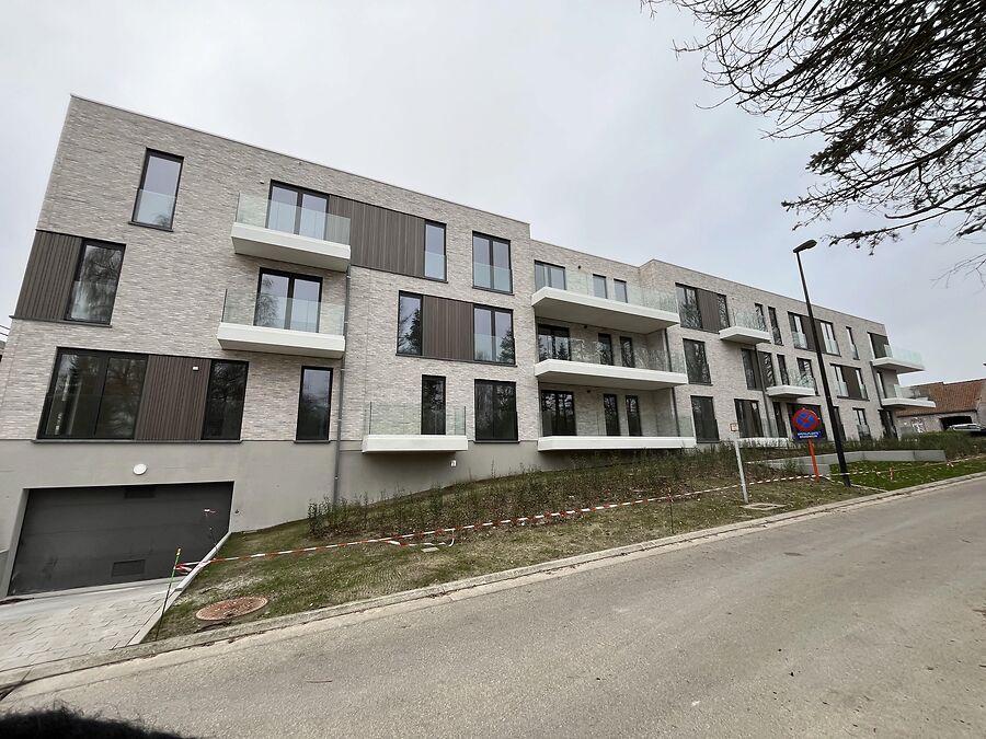 Zonovergoten nieuwbouw appartement + garage