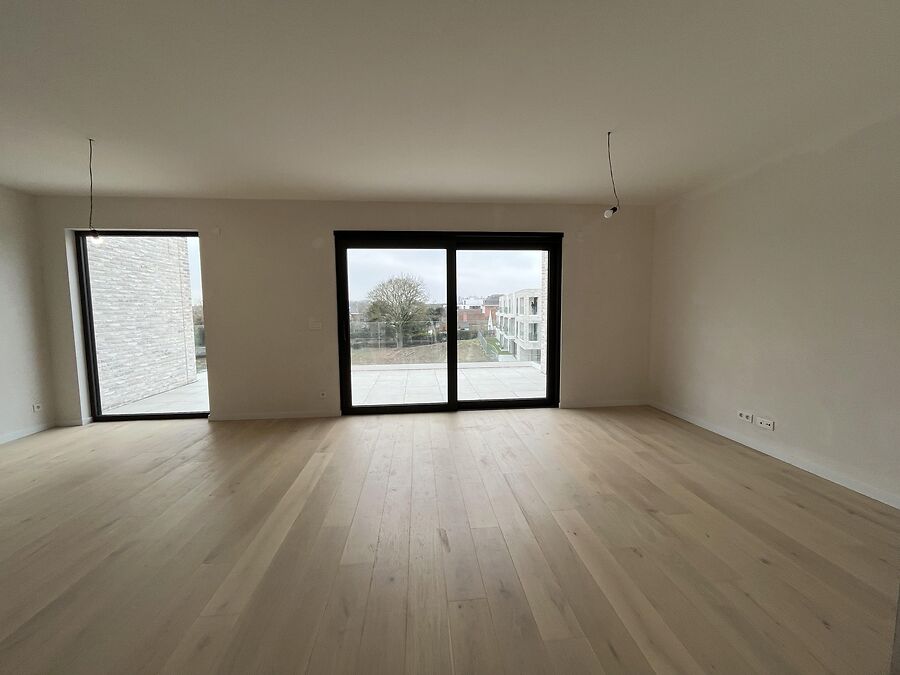 Zonovergoten nieuwbouw appartement + garage