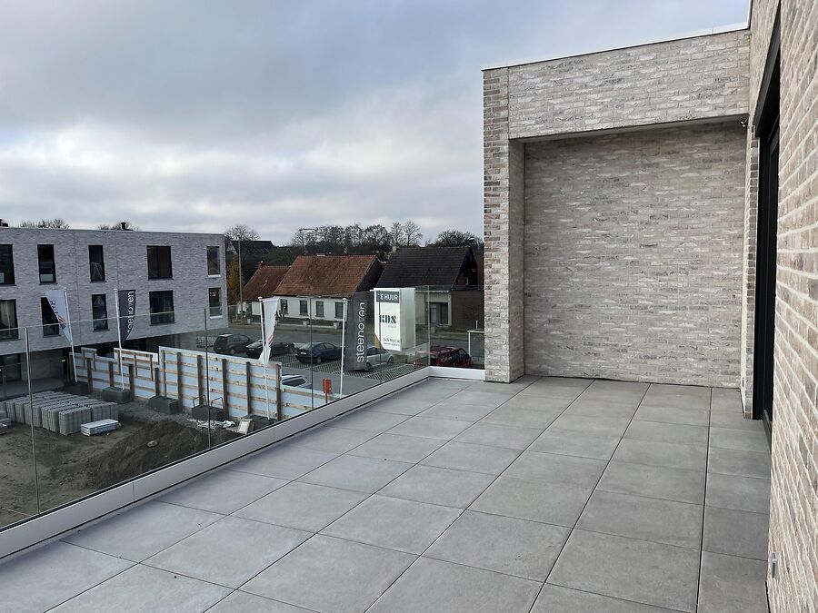 Zonovergoten nieuwbouw appartement + garage