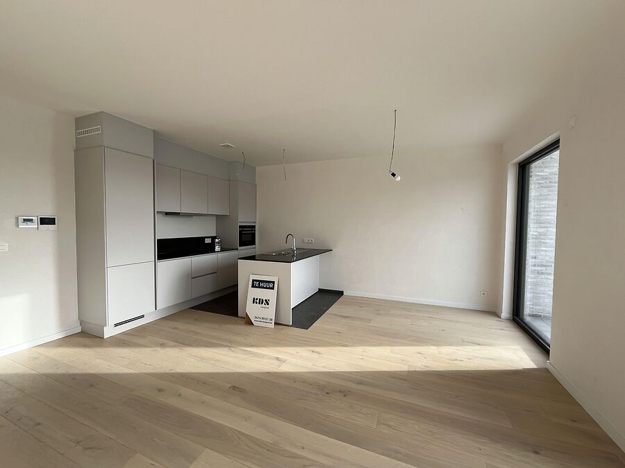 Zonovergoten nieuwbouw appartement + garage