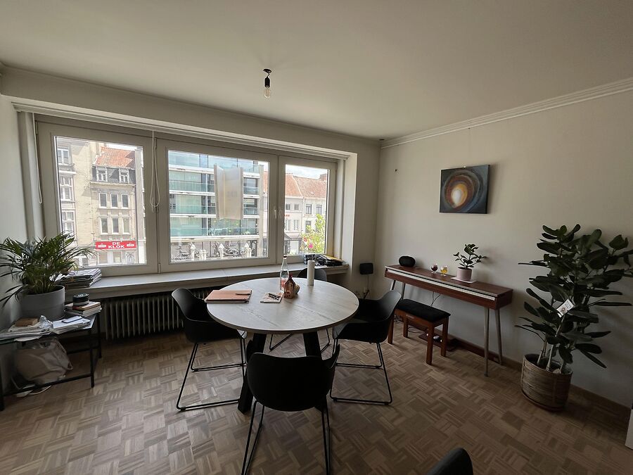 Instapklaar, vernieuwd appartement