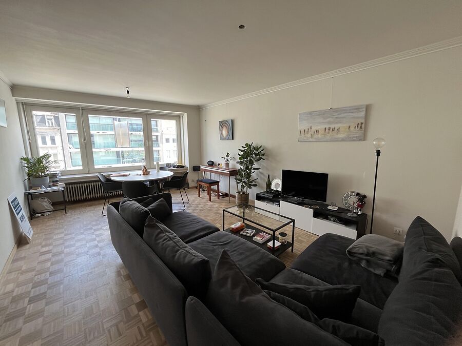 Instapklaar, vernieuwd appartement