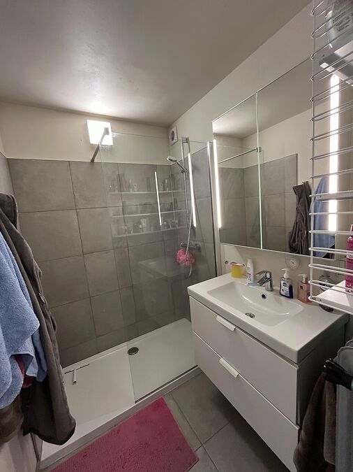 Instapklaar, vernieuwd appartement