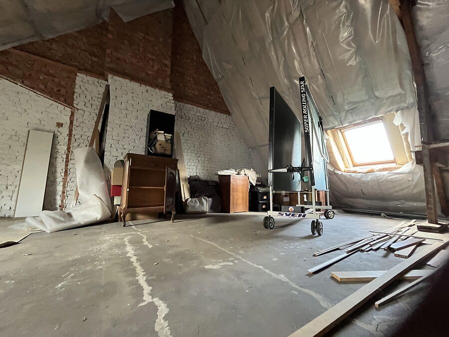 Gezellige, lichtrijke woning met terras&tuin