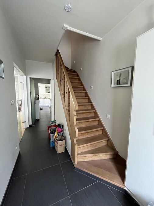 Gezellige, lichtrijke woning met terras&tuin