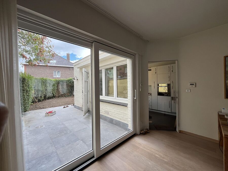 Gezellige, lichtrijke woning met terras&tuin