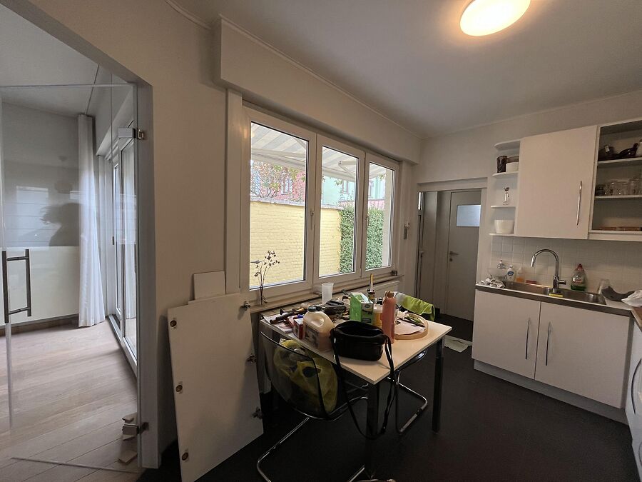 Gezellige, lichtrijke woning met terras&tuin