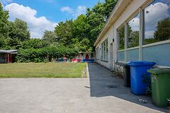 Te renoveren school in het groene Bellem