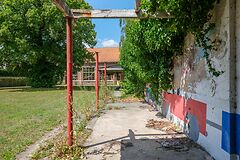 Te renoveren school in het groene Bellem