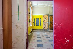 Te renoveren school in het groene Bellem