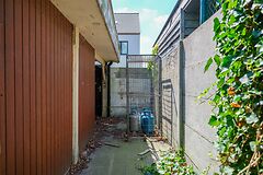 Te renoveren school in het groene Bellem