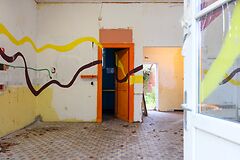 Te renoveren school in het groene Bellem