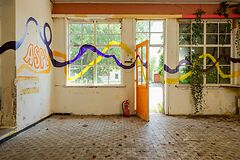Te renoveren school in het groene Bellem