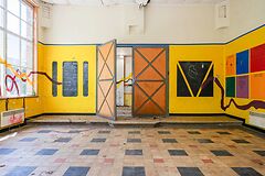 Te renoveren school in het groene Bellem
