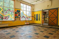 Te renoveren school in het groene Bellem