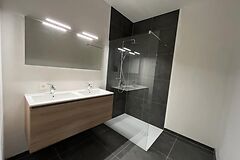 Zonovergoten nieuwbouw appartement + garage