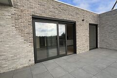 Zonovergoten nieuwbouw appartement + garage