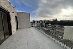 Zonovergoten nieuwbouw appartement + garage