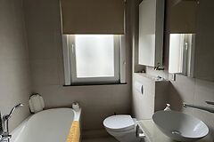 Gezellige, lichtrijke woning met terras&tuin